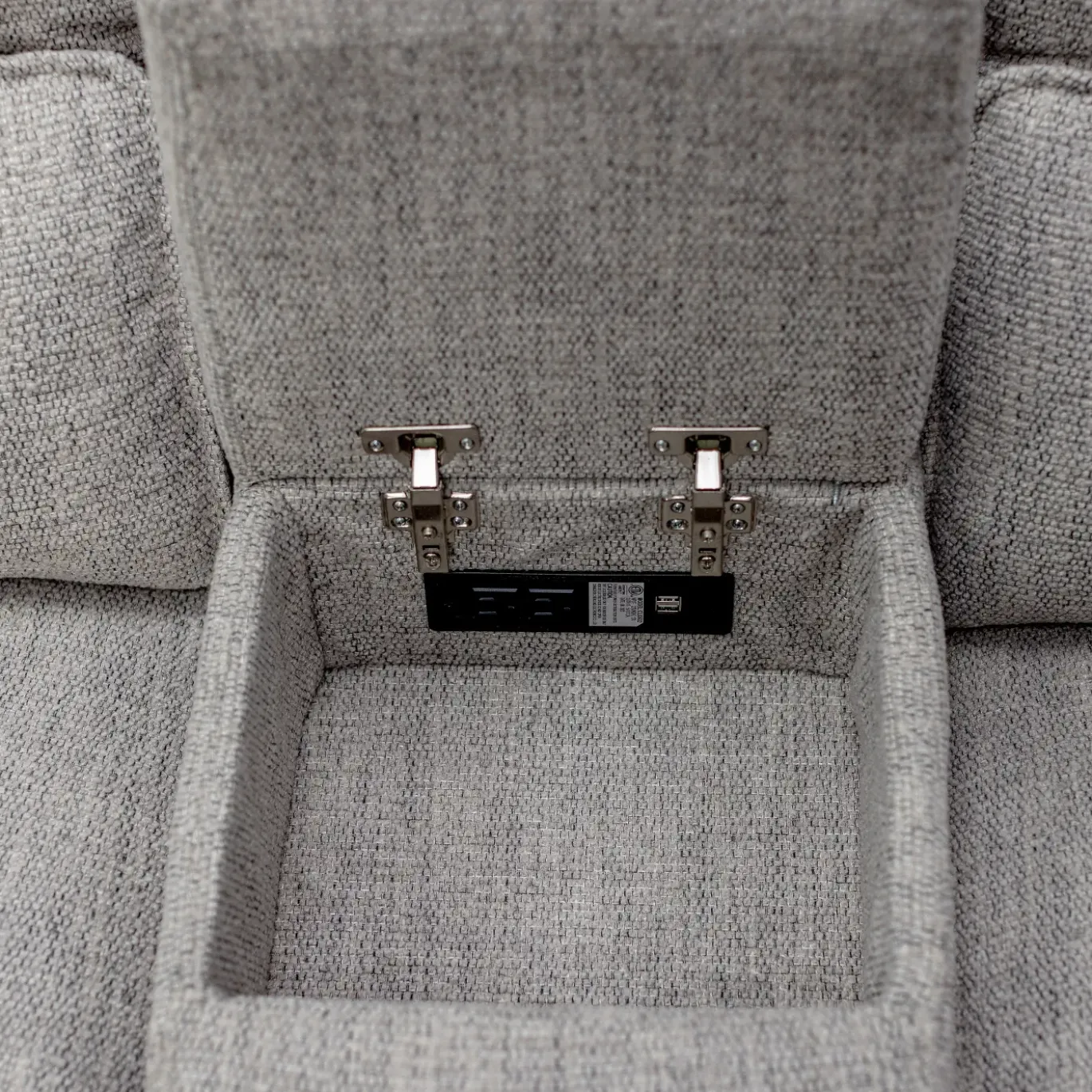 Goliath 6pc Sectional with Console