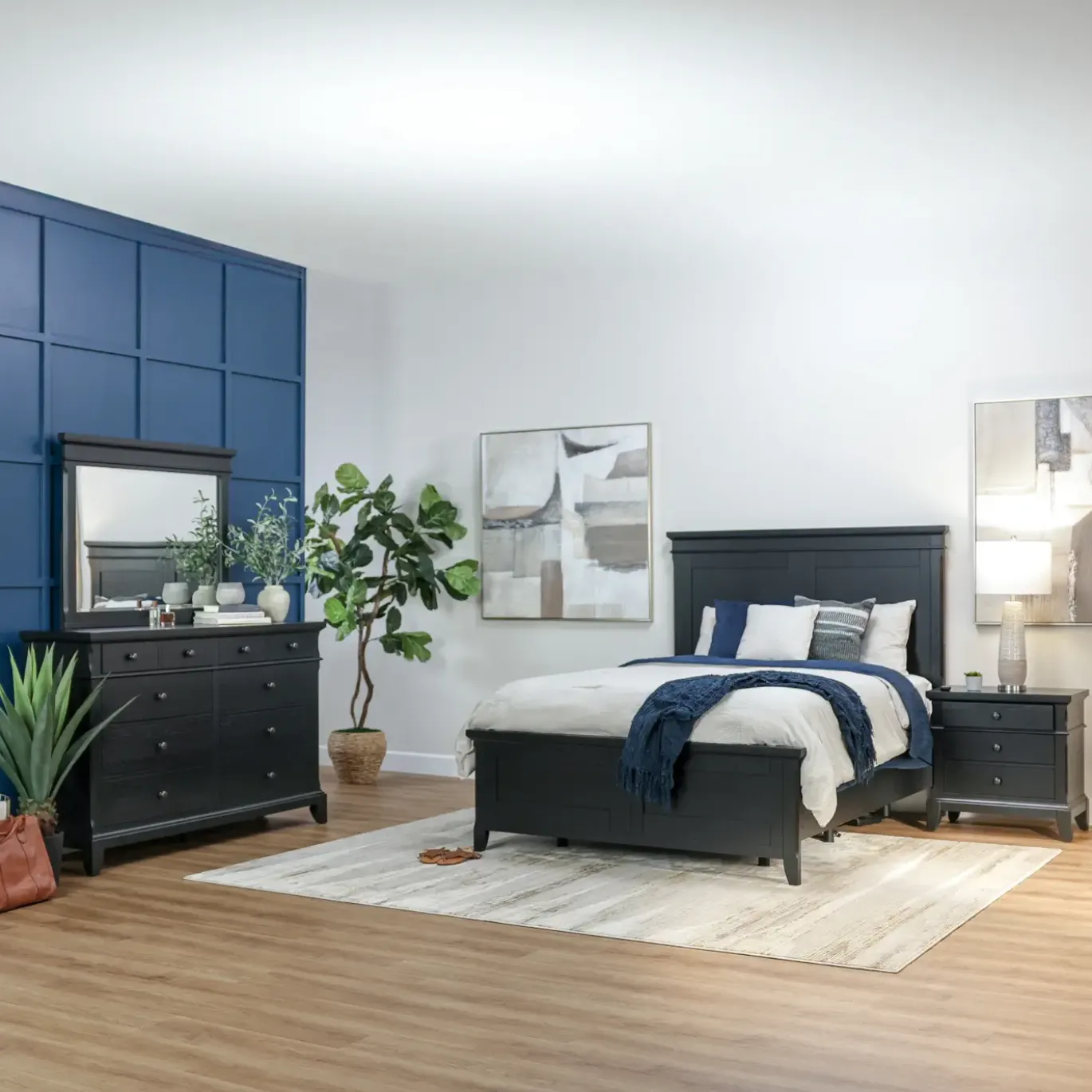 Modern Classics Black Bedroom Set-New!