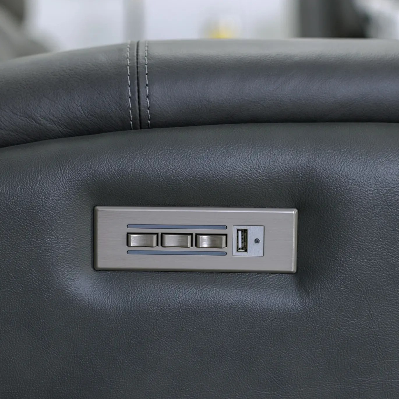 Riverdale Zero G Power Reclining Console Loveseat