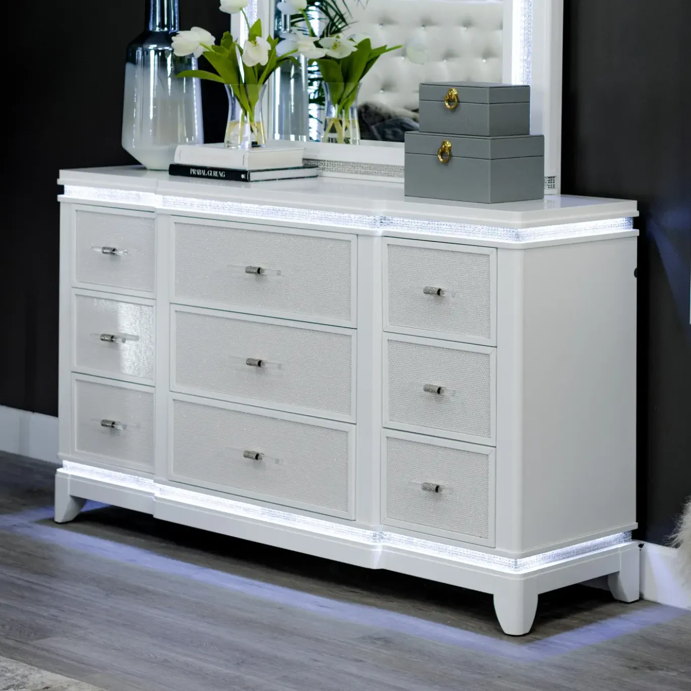 Stardust Dresser