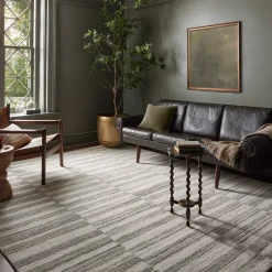 7'9x9'9 Leo Area Rug